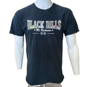 Black Hills Mt. Rushmore SD Vintage T-Shirt Y2K-Style Gothic Cross & Wing